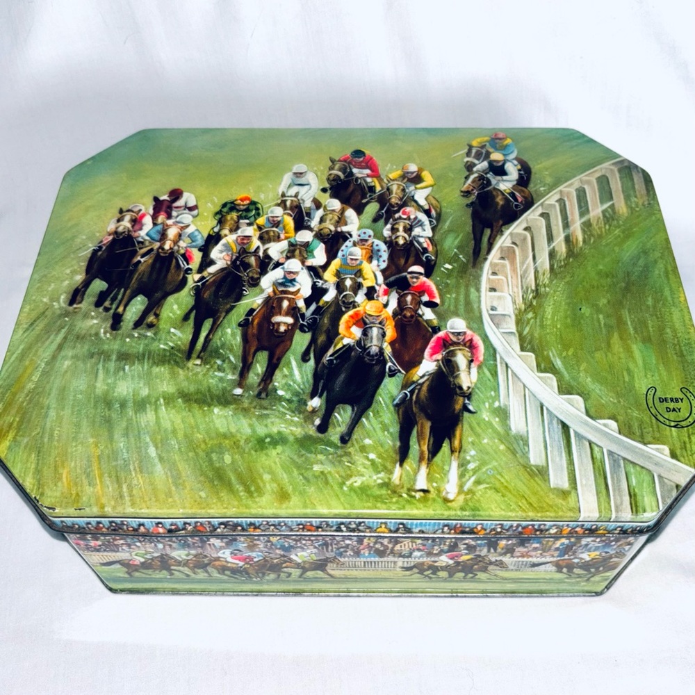Huntley & Palmers Vintage Biscuit Tin Derby Day Horse Race England English